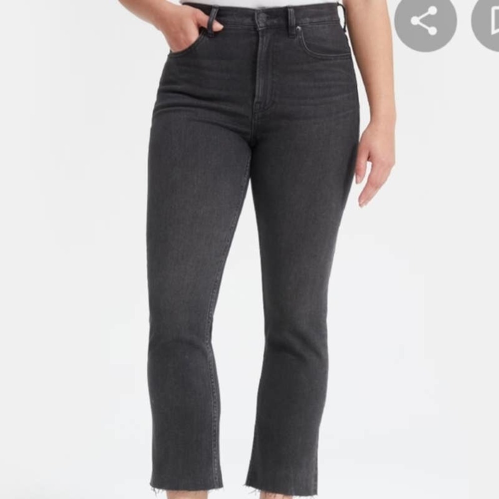 Everlane High Rise Kick Crop Jeans in Black Frayed Raw Hem Women's Size 30
